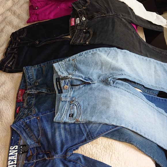 Girls clothes sizes 4-5 to 10-12 - Picture 1 of 10